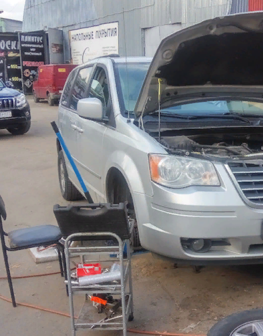 отзыв о ремонте суппорта на Chrysler Town Country Туринг 3.8